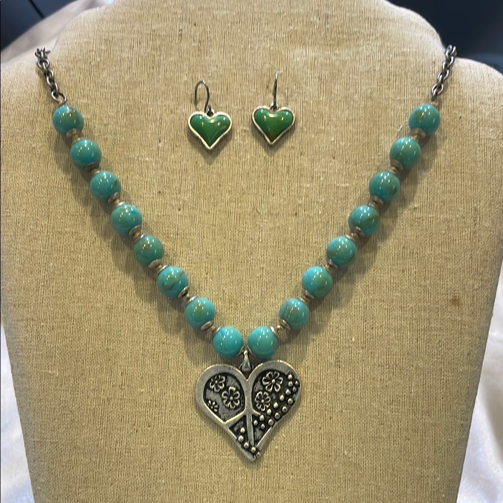 Axcess Green And Silver Beaded Necklace With Silver Heart Pendant
